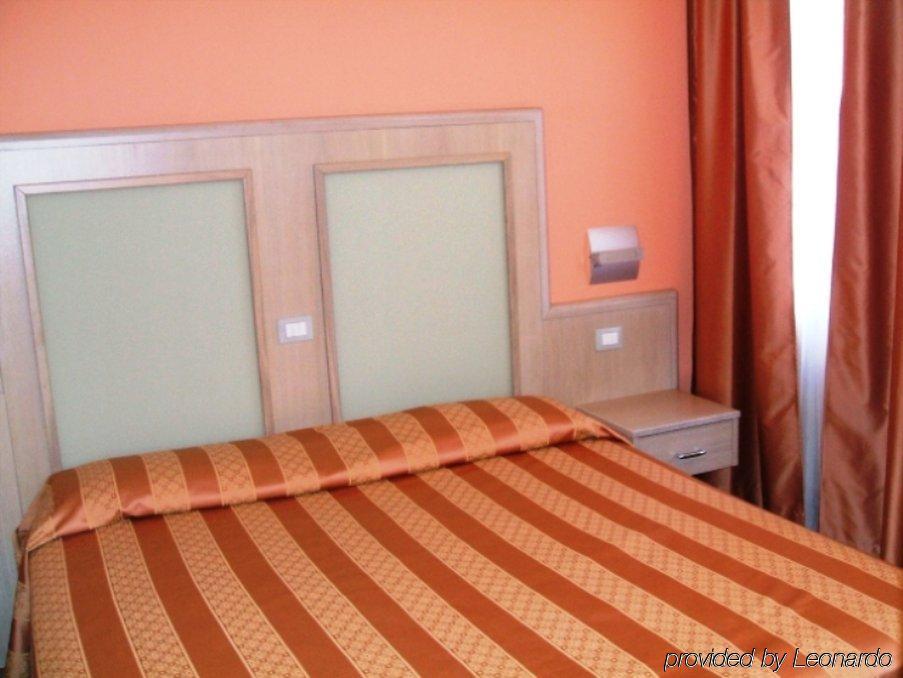 Hotel Mediterraneo Stagno Kültér fotó