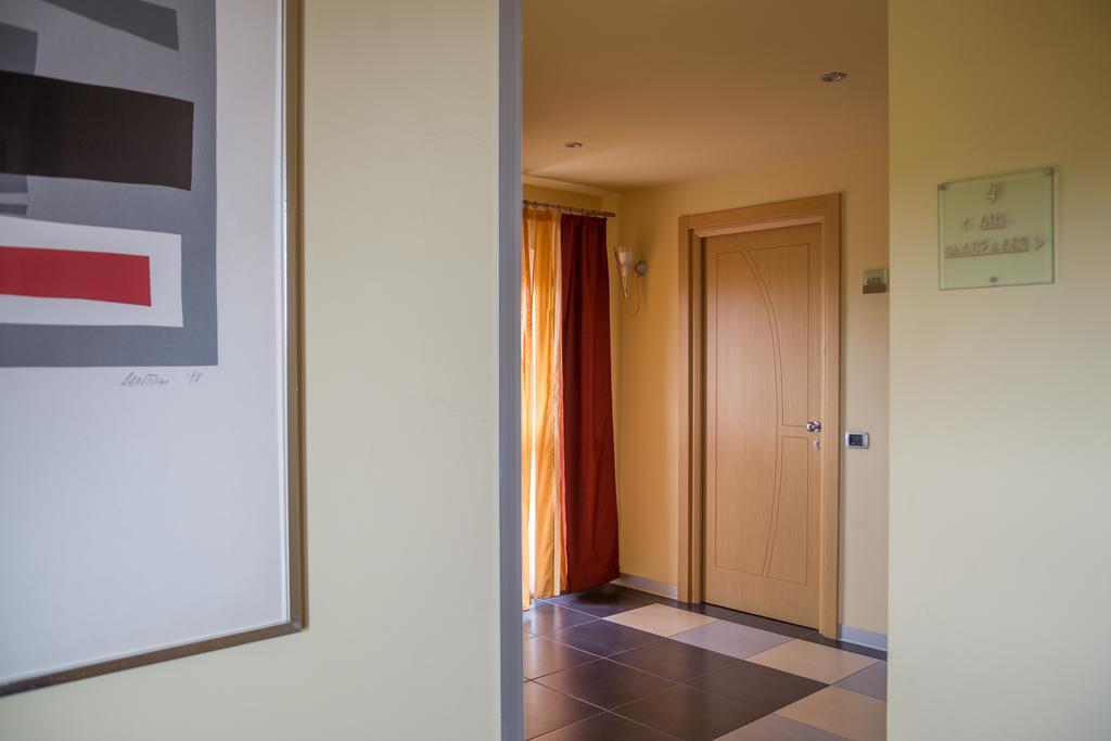 Hotel Mediterraneo Stagno Kültér fotó